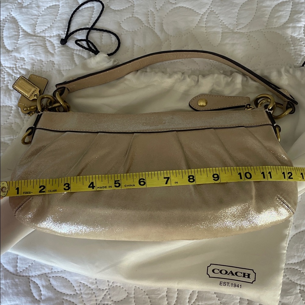Coach Shimmery Cream Leather Shoulder Bag with Gold Hardware - Picture 8 of 10